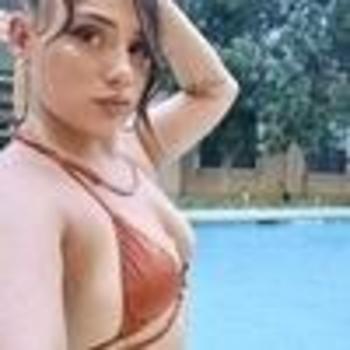 Khloe blaze, 26  female escort, El Paso
