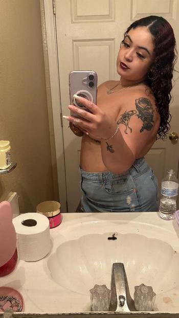915-340-8492, 25  female escort, El Paso
