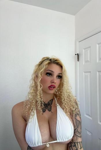 Chloe, 21  female escort, El Paso