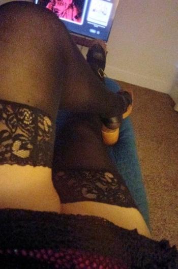 Maybelline , 54  female escort, El Paso